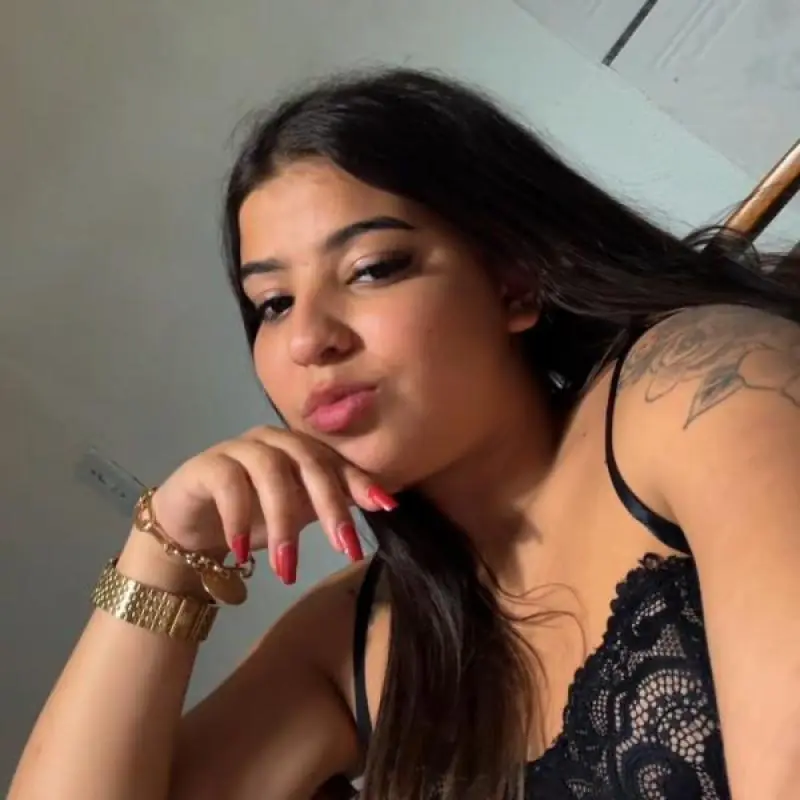 Ana CAROLINA PEREIRA FERRAZ DE BRROS